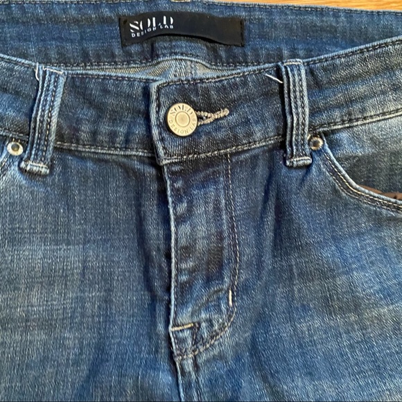 SOLO Design Lab Distressed Jeans - Picture 14 of 16